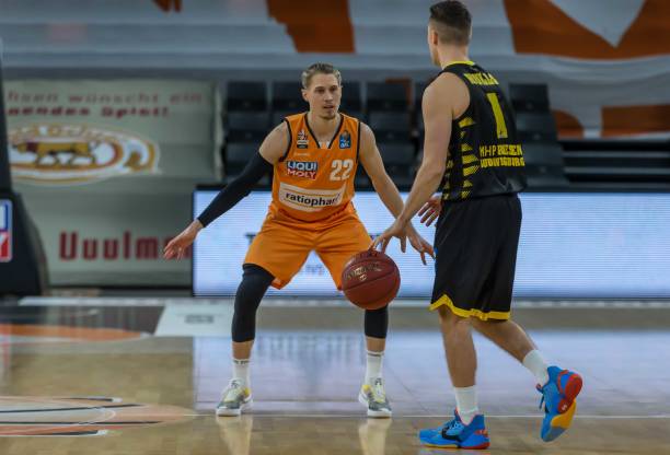 部之间错综 部之间错综